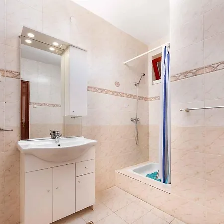 بيت للعطل In 19511 Balatonmáriafürdő